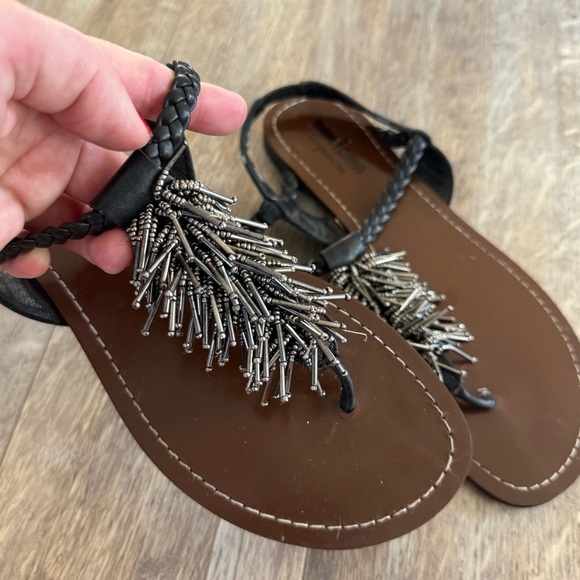 Minnetonka Moccasins Metallic Fringe Thong Leather Sandals - Picture 2 of 7